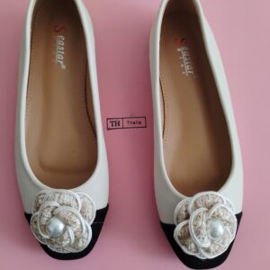 Baleriny z kwiatkiem beż