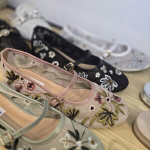 Baleriny z paseczkiem białe