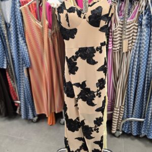 Sukienka beżowa w kwiaty