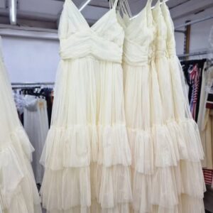 Sukienka tiulowa kremowa