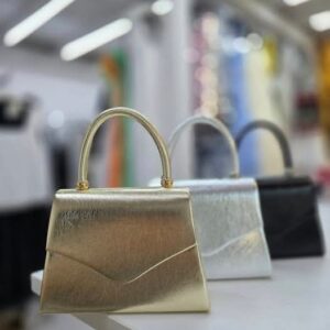 Torebka czarna z łancuszkiem