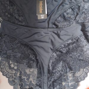 Majtki figi koronkowe czarne