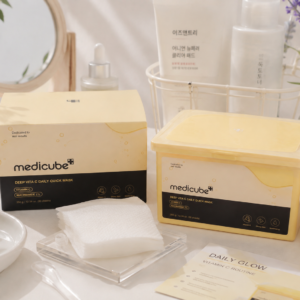 Maseczka do Twarzy Medicube Deep Vita C Rozświetlająca z Retinolem 30 sztuk